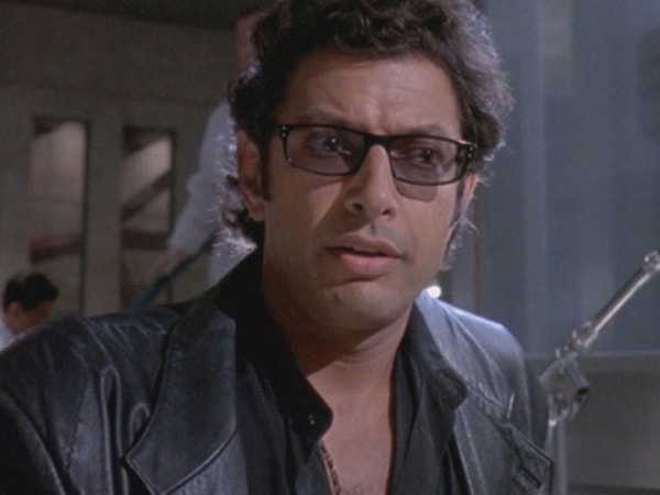 3. Какова профессия доктора Яна Малкольма?