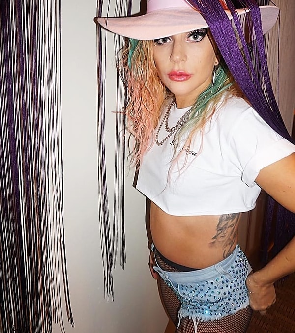 9. Леди Гага, Индонезия