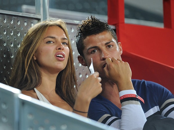 21. Но после пяти лет вместе пара распалась в январе 2015 года