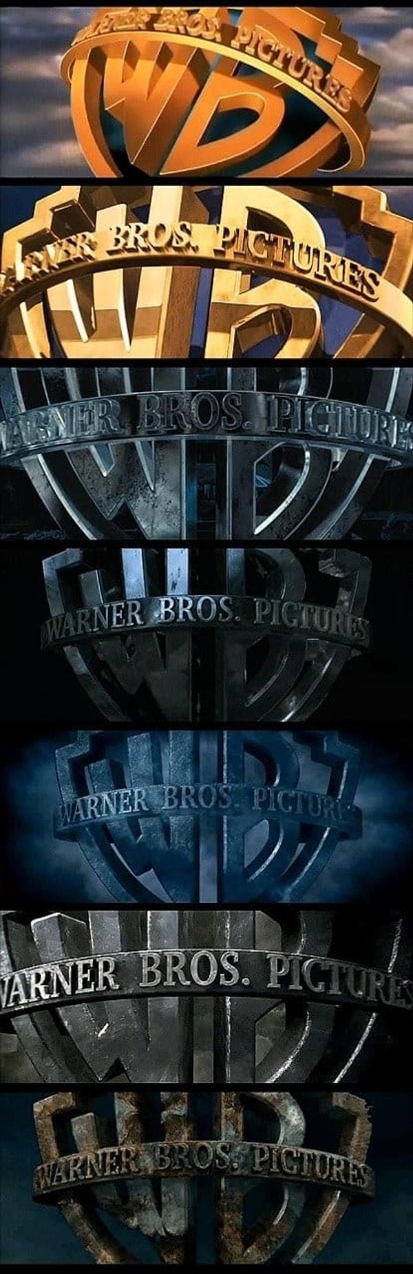 18. Ve son olarak, seri ilerledikçe filmlerdeki hikayeler daha karanlık bir hal aldığı için başlangıçtaki Waner Bros. logoları da bu temaya uyum sağlayacak şekilde tasarlanmıştı.