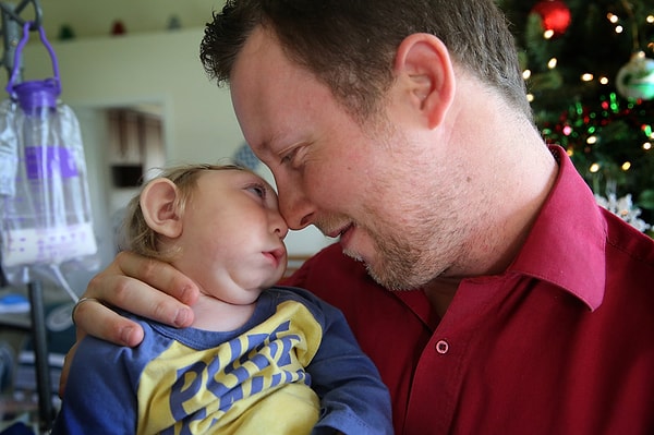 10. Микрогидроцефалия обычно наследуется благодаря рецессивному гену, но и у Брэндона и у Бриттани этот ген обнаружен не был.