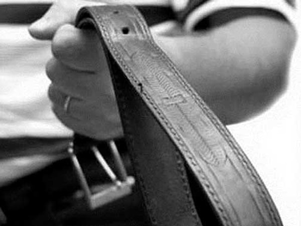 2. Людей, которым нравится БДСМ, били в детстве? Они из плохих семей?