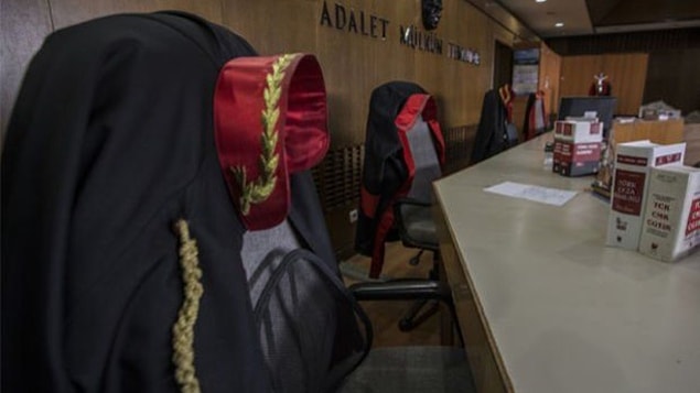 Yargıçlar Sendikası'nın Basından Sorumlu Başkan Yardımcısı Nuh Hüseyin Köse, 703 sayılı KHK ile yürürlüğe konan yeni düzenlemeleri değerlendirdi.