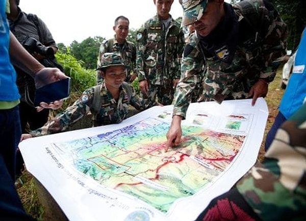 12. Как бы то ни было, сейчас все счастливы, что мальчики и тренер наконец на свободе и их жизням ничего не угрожает.