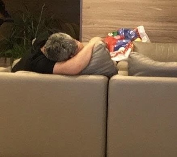 7. Да, и они не обнимаются!