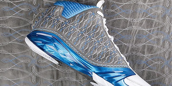 8. Назовите бренд обуви: