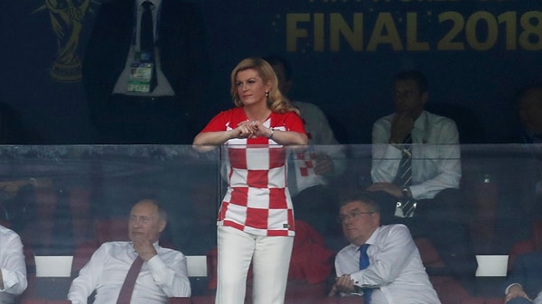 У отца была своя мясная лавка, а мама хозяйничала по дому.