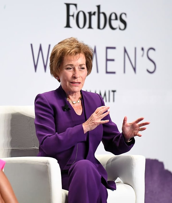 10. Судья Джуди зарабатывает 47 миллионов долларов в год. Она работает всего 52 дня в году!