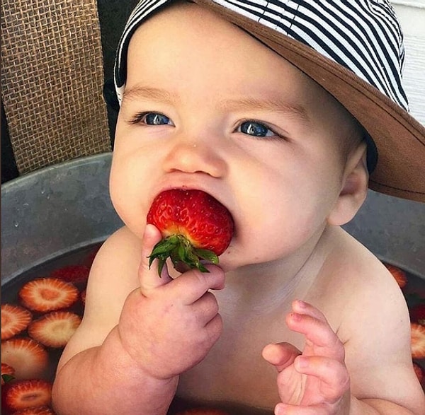 12. "Люблю клубнику" 🍓🍓🍓