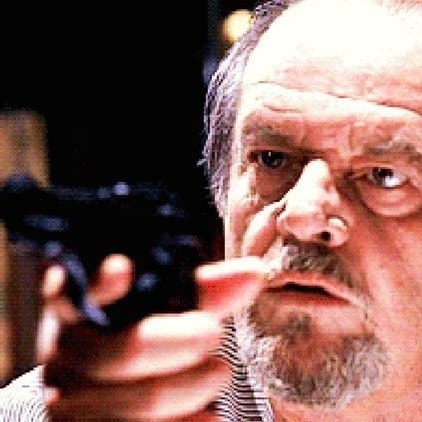 21. Джек Николсон в фильме «Отступники» наставил на Лео Ди Каприо настоящий пистолет, хотя этого не было в сценарии. Он посчитал, что сцене не хватало напряженности.