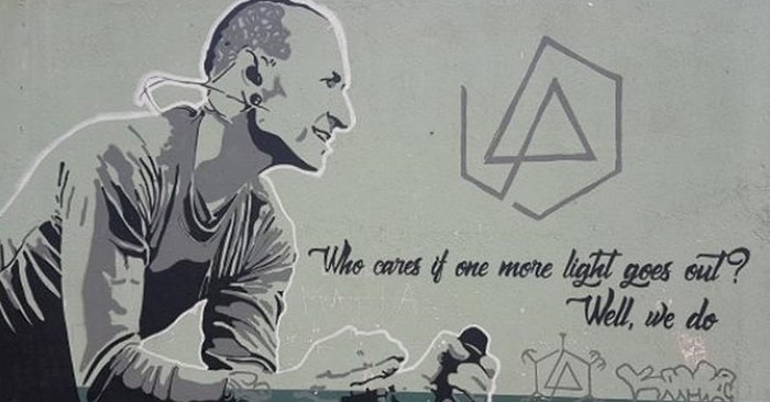 Ровно год назад умер Честер Беннингтон. Почтите его память, позаботившись о близких