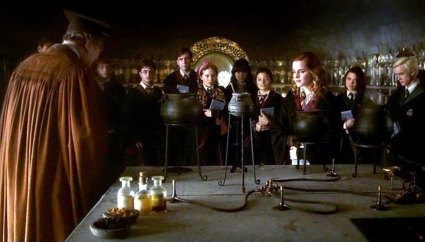 2. Твой любимый урок в Хогвартсе?