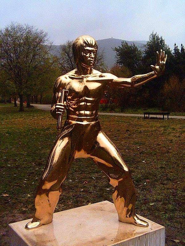 11. Bruce Lee - Mostar, Bosna Hersek