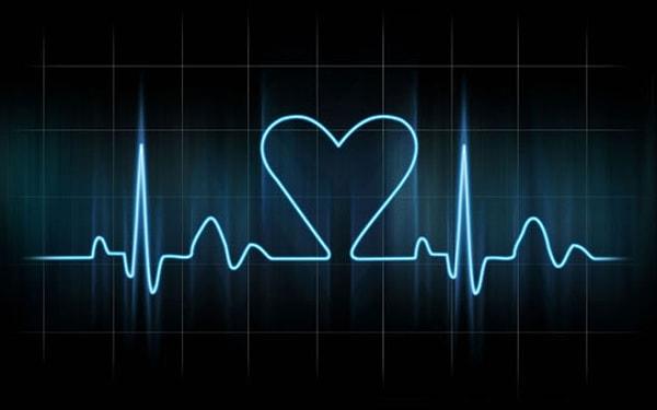8. En uzun kalp durması 4 saattir. Bir Norveçli, Aralık 1987'de denize düşmüş, kalbi durmuş, vücut ısısının düşüklüğü nedeniyle yeniden yaşatılmıştır.