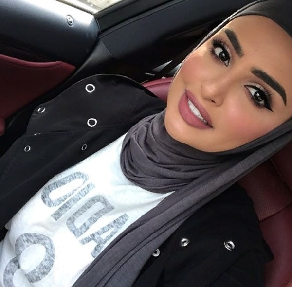 7. Но люди все еще недовольны и требуют наказать Сондос аль-Каттан за высказывания, которые больше подходят рабовладельцу, а не молодой красивой, но такой жестокой девушке.