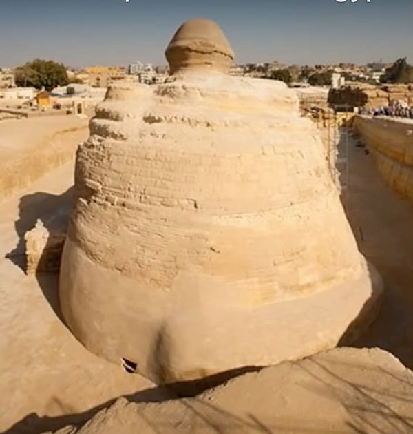 8. Вот так скульптура сфинкса в Египте выглядит сзади: