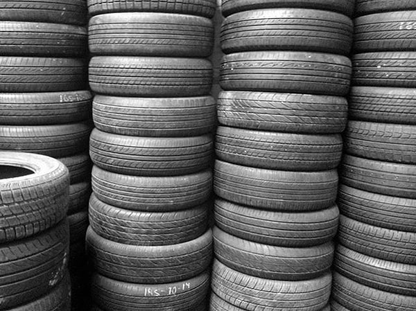 9. Какой порядок цен был на покупку автомобильных шин сорок лет назад?