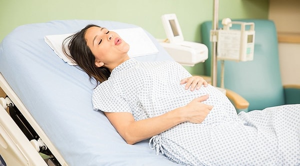 3. С помощью специального аппарата мужчины могут прочувствовать ту боль, что испытывает женщина во время родов.