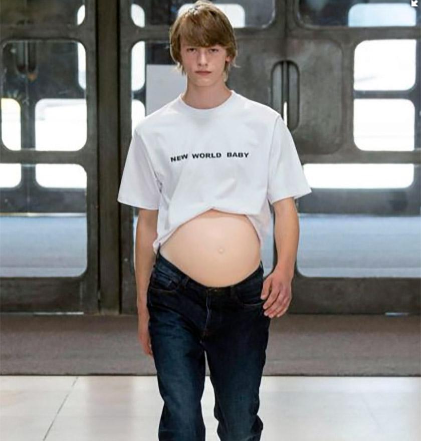 Беременные мужчины видео. Беременные мужчины. Беременные мужчины в США. Кореец с животом. Беременные мужчины фото.
