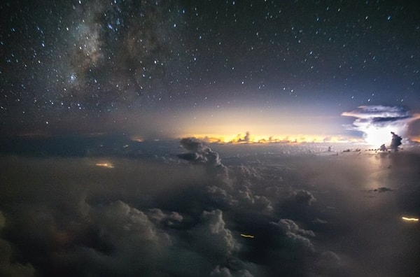 5. Пилот даже сумел сфотографировать центр бури.