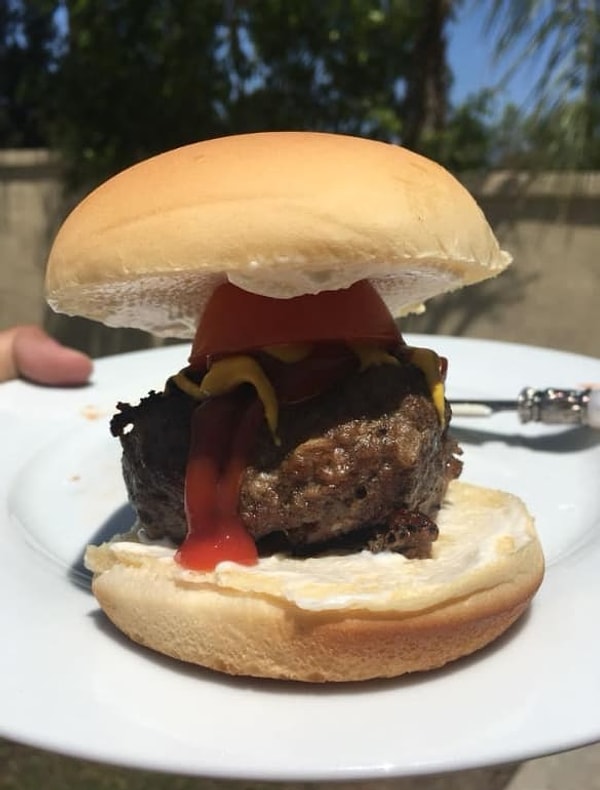 8. Бургер для настоящих гурманов!