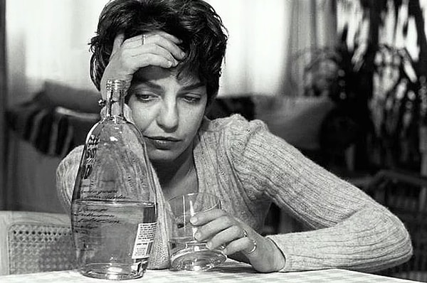 8. Прячут алкоголь