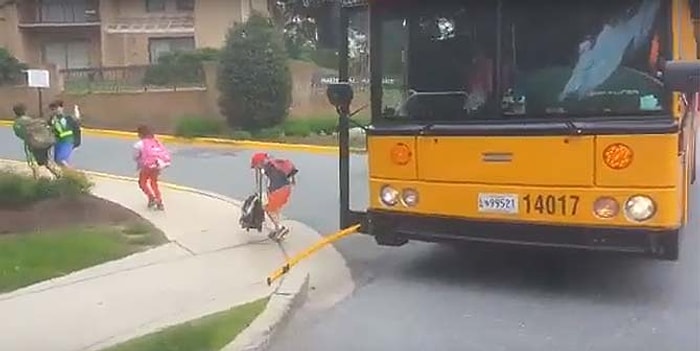 'Neden Bizde Yok' Dedirten Okul Otobüsü Güvenliği