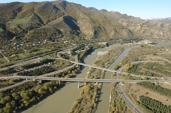 8. Ограничение по скорости в населённом пункте в Грузии равняется...