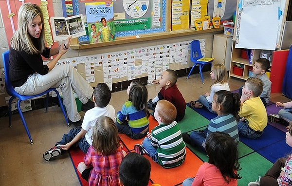 10. В 2015 году двое воспитателей из штата Нью-Джерси, США, были арестованы за то, что организовали в детском саду подобие бойцовского клуба с участием малышей.