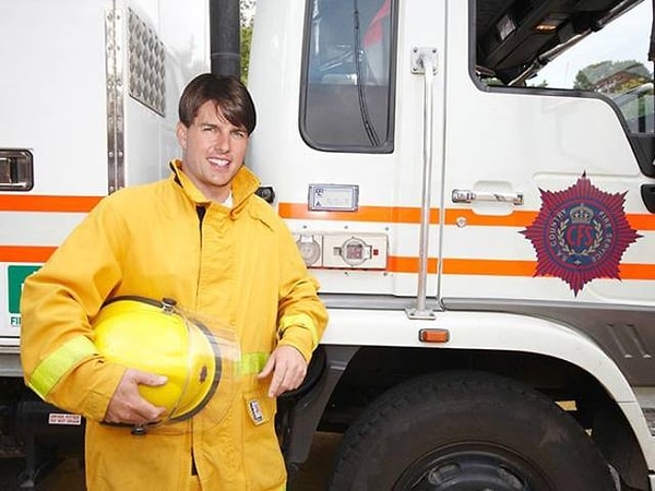 10. Том Круз выбрал профессию бравого пожарного