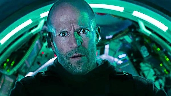 1. "Мег: Монстр глубины"