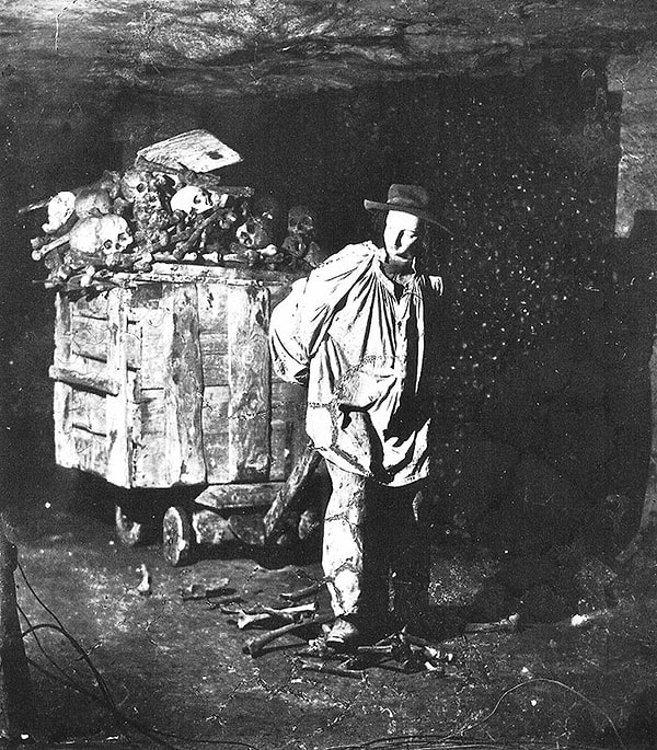 3. Городские власти решили свозить останки людей в подземные туннели на месте древних римских каменоломен.