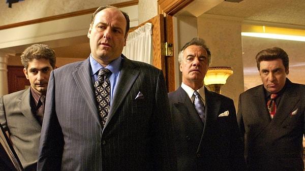 3. Kült bir dizi olarak bayram listesine girebilir: The Sopranos. IMDb puanı: 9.2