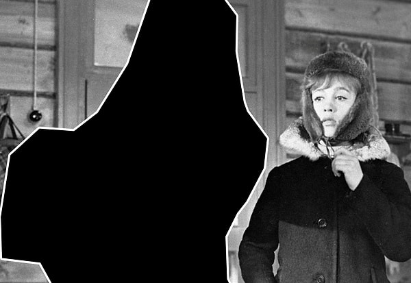 6. Кого вырезали из кадра фильма "Девчата"?