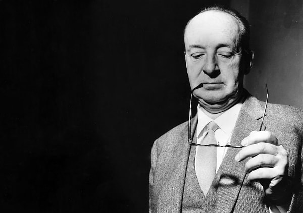 9. Кто запечатлен на этом фото?