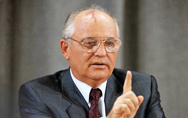 11. Каким было популярное прозвище Горбачёва?