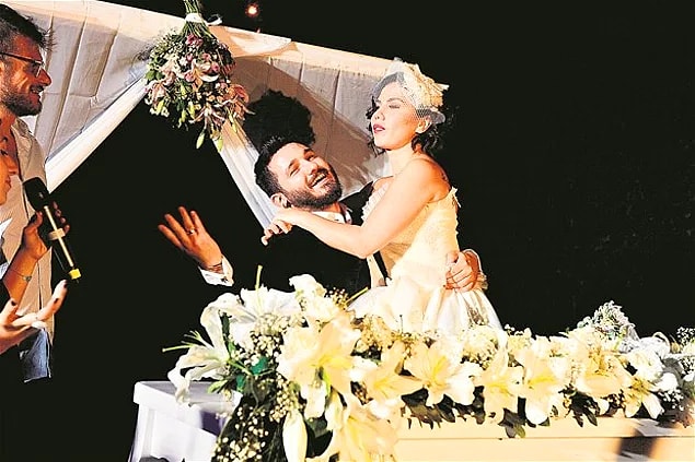Pucca'nın 2015 yılında oyuncu Osman Karagöz ile evlendiğini duymayan kalmamıştır artık herhalde. Bekarlar için umut vadeden bir evlilik olmuştu bu hatırlarsanız.