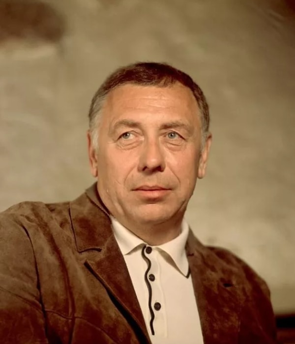 6. Продолжаем, перед вами...