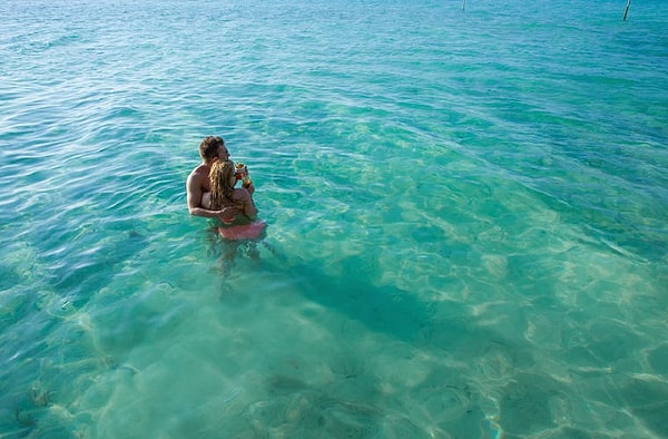 Коко Плам, избранный элитой остров, предпочитают в основном новоиспечённые пары и молодожёны.