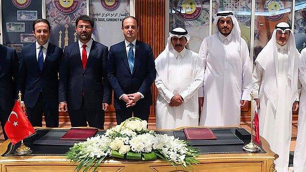 Anlaşma, Türkiye Cumhuriyet Merkez Bankası Başkanı Murat Çetinkaya ve Katar Merkez Bankası Başkanı Abdullah Bin Saud Al-Thani tarafından imzalandı.