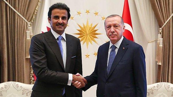 Katar Emiri, Türkiye için ekonomik projeler, yatırımlar ve mevduatlar paketini onaylayarak zayıf seyir izleyen TL'ye destek vermişti.