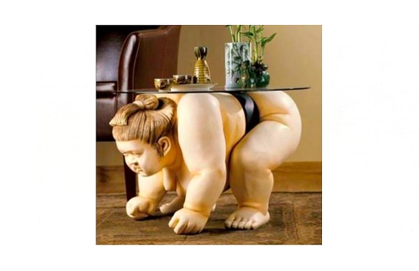 17. Бедняга! Всё время в такой позе...