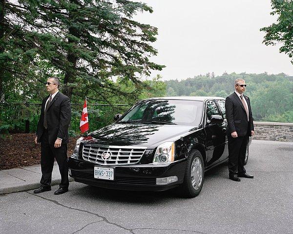 4. Justin Trudeau, Kanada Başbakanı Cadillac DTS ile devlet törenlerine katılıyor.