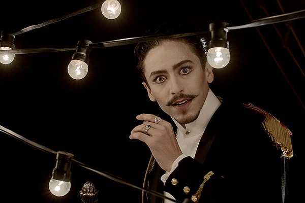 6. "Шоу мистико"