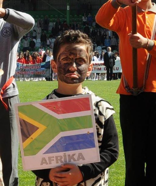 11. Ne demek Afrikalı çocuk bulamadık? Yolla oradan bir çocuk bir de kömür...