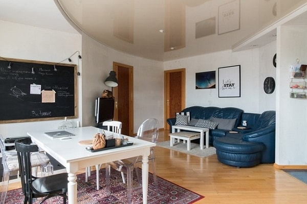 8. Комнаты в квартирах имеют не прямоугольную, а, скорее, трапециевидную форму, поэтому здесь тяжелее расставлять мебель.