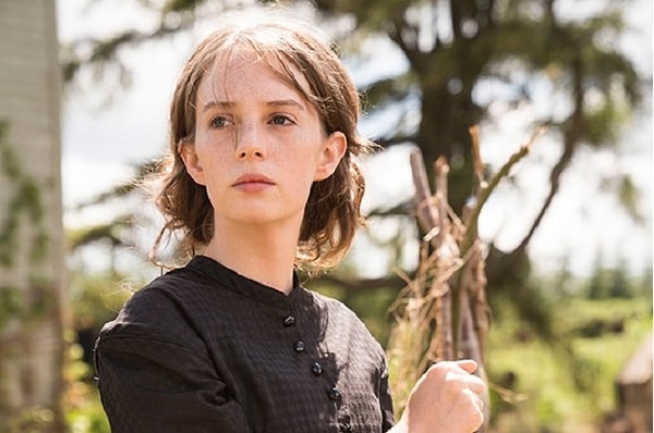 4. Свою первую роль Майя сыграла в экранизации романа Луизы Мэй Олкотт "Маленькие женщины".