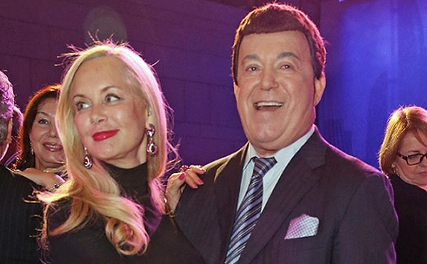 3. Сегодня, 30 августа, стало известно, что легендарный певец скончался, его супруга, Нинель Михайлова, убита горем и пока никаких официальных заявлений не делала.