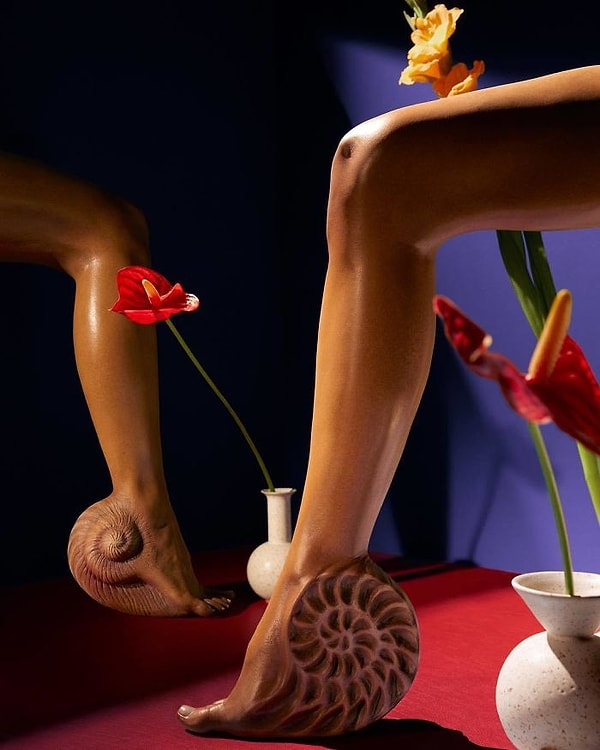 7. "А вам было бы интересно менять свое тело, как вы меняете каждый день одежду?"