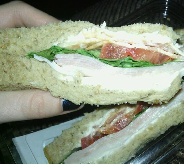 8. А сэндвичи ВСЕГДА вкуснее, если их сделал кто-то, но не вы (или если они чьи-то, но не ваши)